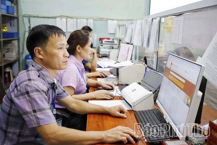 Việc nâng cao năng lực lãnh đạo, đổi mới tư duy quản trị của đội ngũ cán bộ trong tỉnh góp phần khơi thông nguồn lực, tạo động lực tăng trưởng kinh tế.