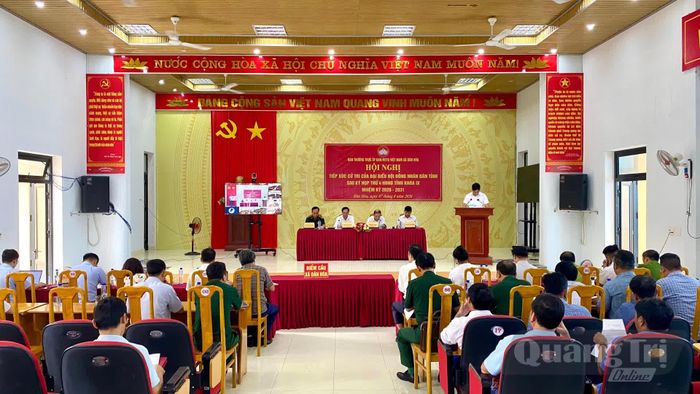 Quang cảnh buổi tiếp xúc cử tri tại xã Dân Hóa - Ảnh: H.N