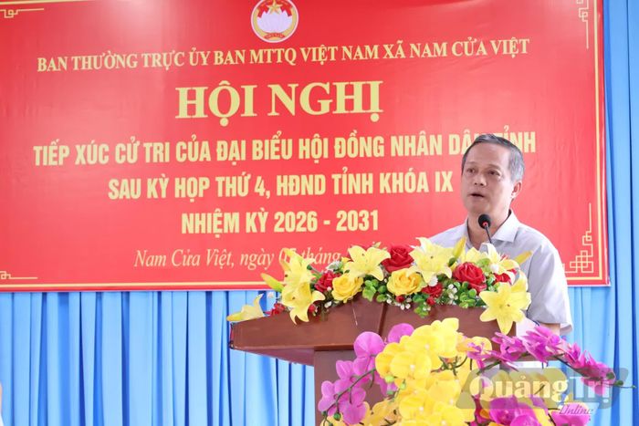 Đồng chí Nguyễn Trần Huy, Phó Chủ tịch HĐND tỉnh phát biểu tiếp thu các ý kiến cử tri - Ảnh: H.T
