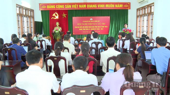 Quang cảnh buổi tiếp xúc cử tri tại xã Hướng Hiệp - Ảnh: M.V