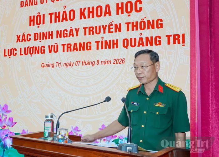 Đồng chí đại tá Phan Thắng, Chỉ huy trưởng Bộ Chỉ huy Quân sự tỉnh phát biểu tại hội thảo - Ảnh: N.H