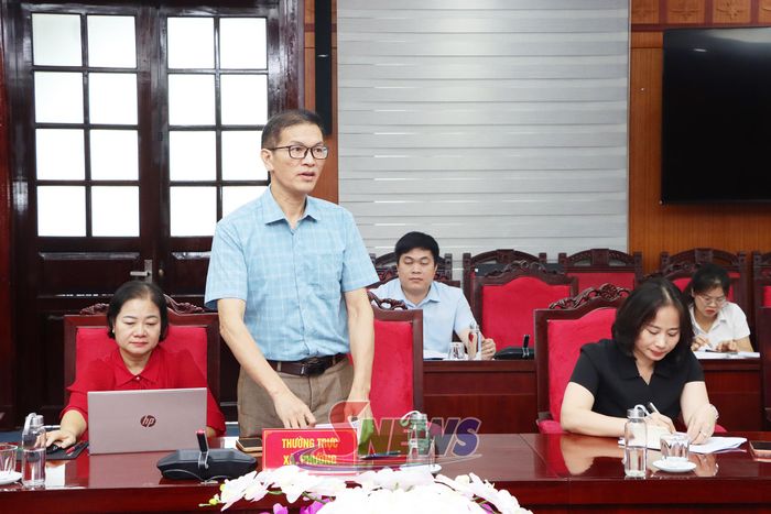 Lãnh đạo phường Mộc Châu phát biểu tại hội nghị.