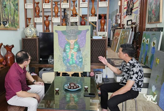 Điều đẹp nhất trong những bức tranh vẽ về chè của họa sĩ Trần Giang Nam là mỗi búp chè trên tay người thiếu nữ đều mang theo câu chuyện của một vùng đất, một nghề và những con người đã lặng lẽ gìn giữ bản sắc ấy qua bao thế hệ.