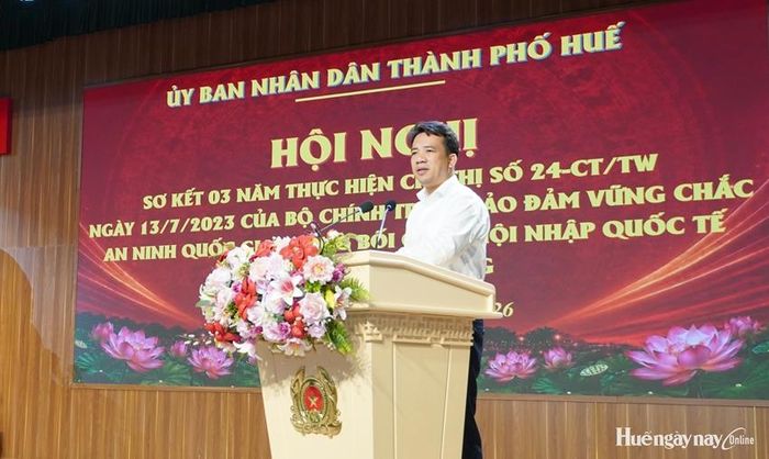 Đồng chí Trần Hữu Thùy Giang, Phó Chủ tịch UBND TP. Huế phát biểu chỉ đạo tại hội nghị.