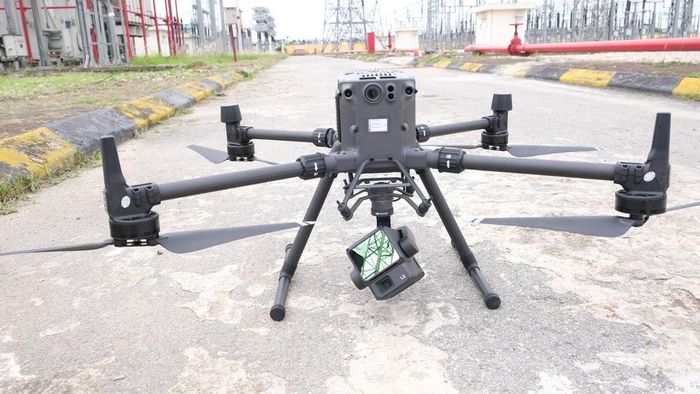Thiết bị UAV sẵn sàng cất cánh bay kiểm tra
