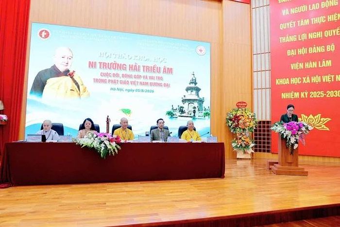 Chủ tọa hội thảo “Ni trưởng Hải Triều Âm: Cuộc đời, đóng góp và vai trò trong Phật giáo Việt Nam đương đại”