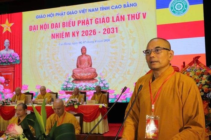 Thượng tọa Thích Thanh Đường, tân Trưởng ban Trị sự GHPGVN tỉnh Cao Bằng phát biểu bế mạc Đại hội