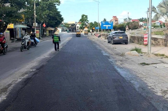 Tuyến đường Nguyễn Thiếp tại xã Can Lộc bị hằn lún vệt bánh xe được sửa chữa sau phản ánh.