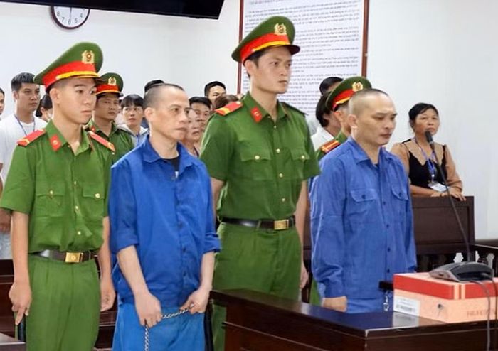 Bị cáo Nguyễn Thành Long và bị cáo Nguyễn Văn Tuấn lĩnh án 8 năm tù về tội “Tổ chức sử dụng trái phép chất ma túy”.