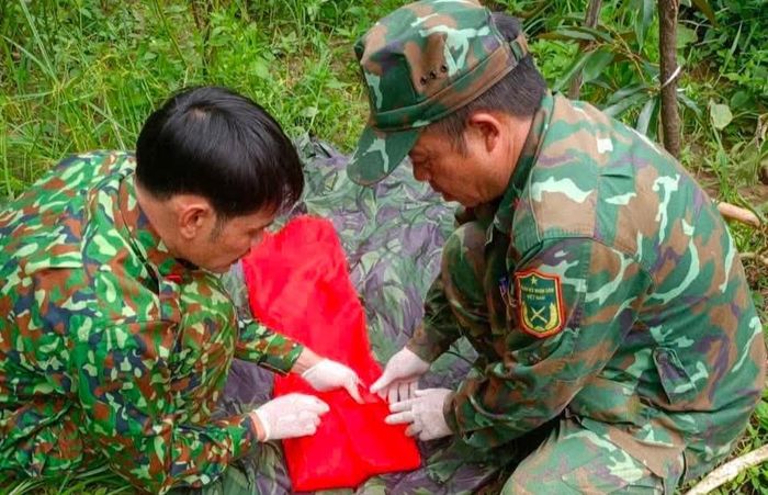 Ngoài ra, tại hai nước bạn Lào và Campuchia, Đội K53, Bộ Chỉ huy quân sự tỉnh Quảng Ngãi đã tìm thấy 16 hài cốt liệt sỹ, phối hợp cùng nước bạn đưa các anh hùng liệt sỹ về nước an táng.