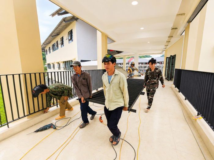 Đối với thiết bị nội thất, đơn vị thi công đã ký hợp đồng cung cấp. Dự kiến từ 20/8 sẽ vận chuyển lên công trường để lắp đặt, mỗi đợt thi công kéo dài khoảng 5 - 7 ngày.
