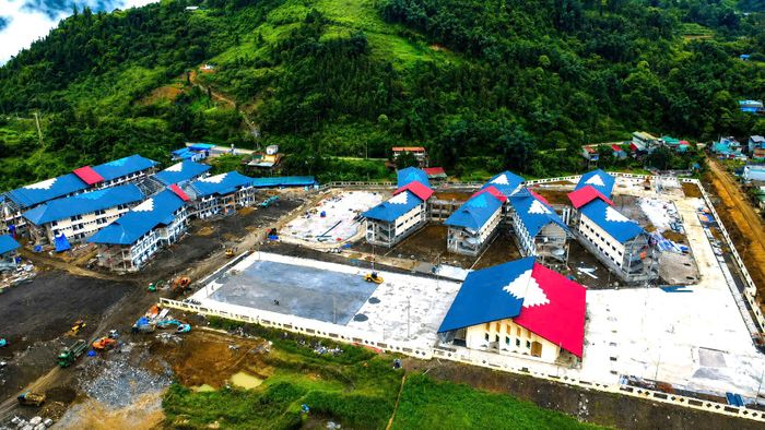 Không gian ký túc xá, khu giảng dạy, quảng trường trung tâm được kết nối hài hòa giữa kiến trúc hiện đại và văn hóa truyền thống, tạo nên dấu ấn riêng cho công trình.