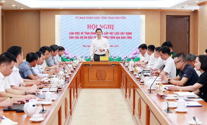 Chủ tịch UBND tỉnh Thái Nguyên Vương Quốc Tuấn chỉ đạo khẩn trương tháo gỡ vướng mắc, bảo đảm nguồn vật liệu xây dựng trên địa bàn.