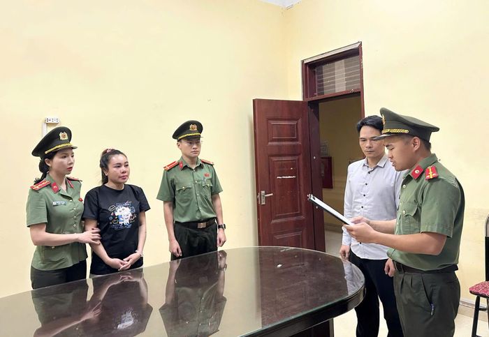 Đối tượng Hà Thị Thu Hiền tại cơ quan công an.