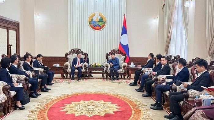 Đoàn Tập đoàn Hóa chất Việt Nam gặp và báo cáo Ủy viên Bộ Chính trị, Phó Thủ tướng Chính phủ Saleumxay Kommasith về tình hình triển khai dự án