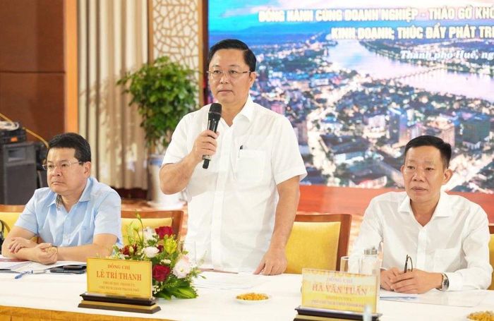 Ông Lê Trí Thanh, Chủ tịch UBND thành phố phát biểu tại hội nghị.