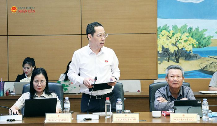 ĐBQH Trần Nhật Minh (Nghệ An) phát biểu