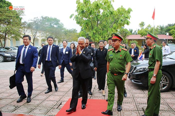 Chủ tịch Quốc hội kiêm Chủ tịch Hạ viện Thái Lan Sophon Zaram đến thăm Cơ sở cai nghiện ma túy số 1 thuộc Phòng Cảnh sát điều tra tội phạm về ma túy, Công an TP. Hà Nội. Ảnh: Đắc Trường