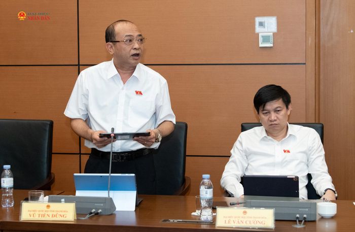 ĐBQH Vũ Tiến Dũng (Thanh Hóa) phát biểu. Ảnh: Lâm Hiển