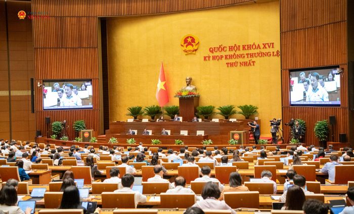Quang cảnh phiên họp chiều 7.8. Ảnh: Lâm Hiển