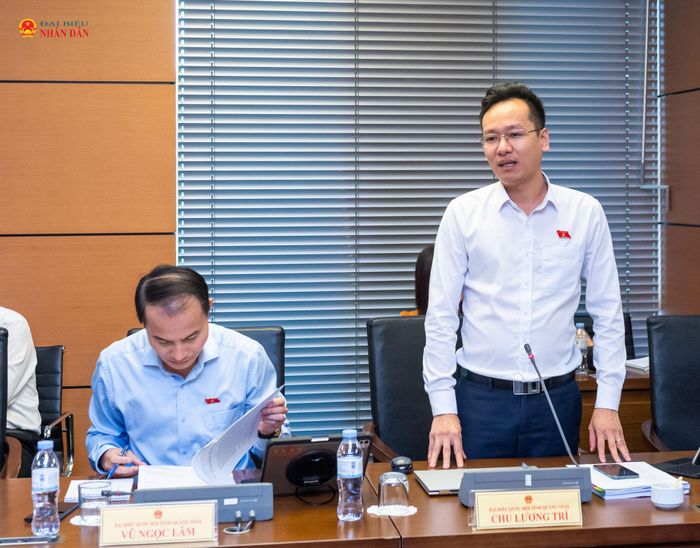 ĐBQH Chu Lương Trí (Quảng Ninh) phát biểu tại Tổ 14. Ảnh: Mạnh Hưng