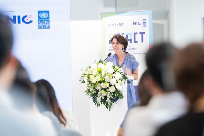 Phó Trưởng đại diện thường trú UNDP tại Việt Nam Francesca Nardini phát biểu. Ảnh: Bảo An