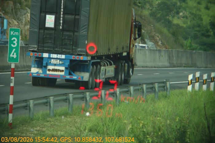 Các phương tiện đi dưới tốc độ cho phép bị thiết bị giám sát hành trình ghi lại.