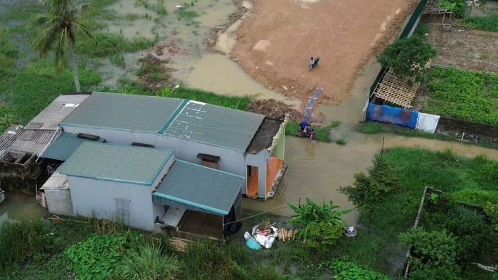 Từ khi triển khai dự án Khu đô thị mới, mưa lớn là nhà bà Nguyệt bị ngập.