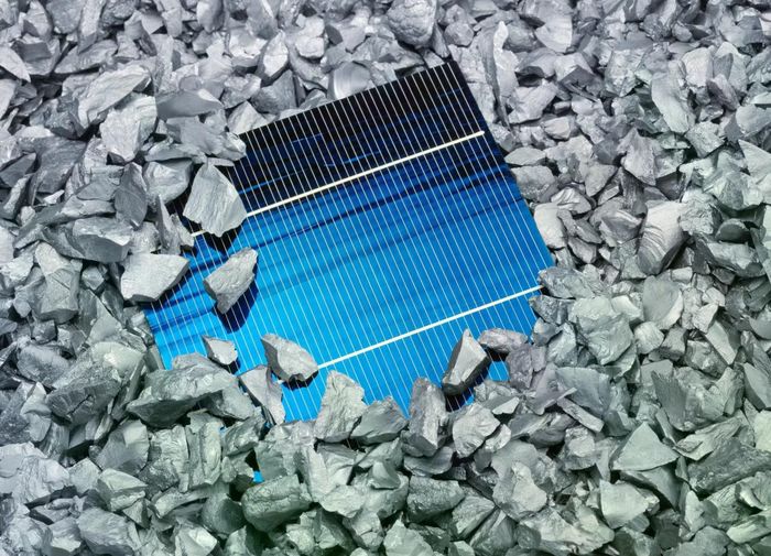  Polysilicon là silicon có độ tinh khiết cao, giữ vai trò quan trọng trong hai ngành công nghiệp mà Washington đặc biệt quan tâm là năng lượng mặt trời và bán dẫn. Ảnh: Wacker 