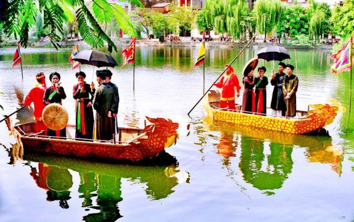 Ghé thăm "điểm nóng" nổi trội nhất về du lịch công tác - Bắc Ninh (Việt Nam), khách du lịch có thể tìm hiểu về hội Lim. Sự kiện hội tụ những tinh hoa của vùng đất Kinh Bắc, với làn điệu dân ca quan họ đã được UNESCO công nhận là Di sản văn hóa phi vật thể đại diện của nhân loại từ năm 2009. Ảnh: Cục Du lịch
