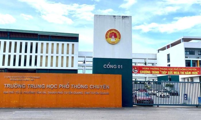 Hơn 300 thí sinh tại điểm thi Trường Trung học phổ thông chuyên Tuyên Quang sẽ thi lại kỳ thi tốt nghiệp trung học phổ thông. Ảnh: Website Trường Trung học phổ thông chuyên Tuyên Quang