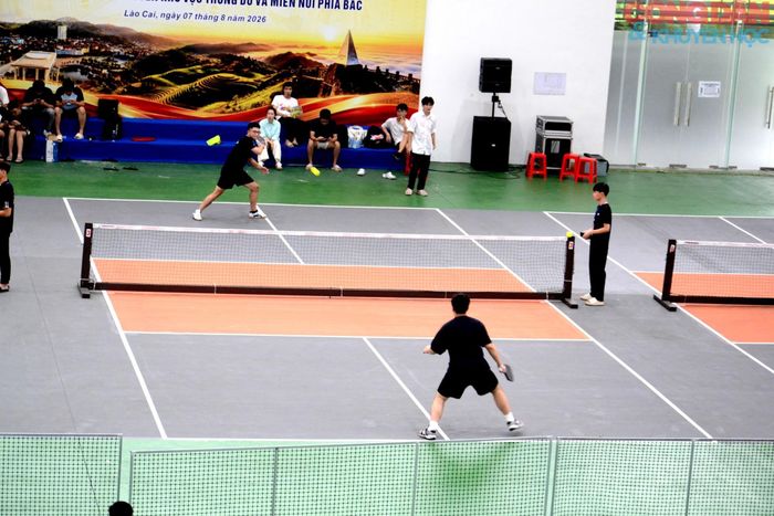 Thi đấu Pickleball. Ảnh: Quốc Hồng
