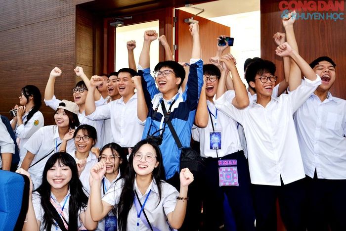 Niềm vui chiến thắng. Ảnh: Quốc Hồng