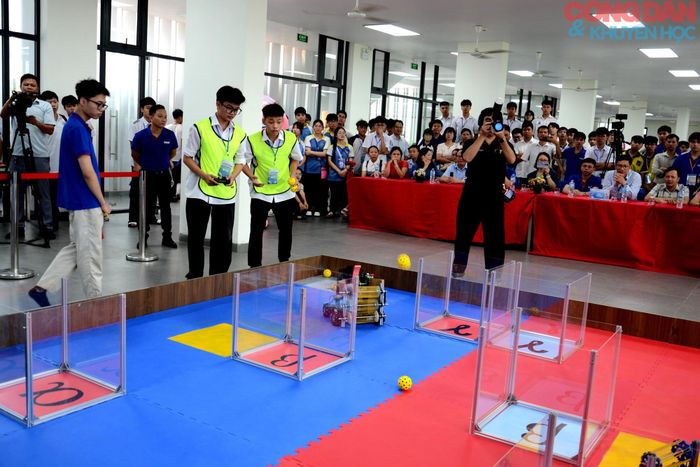 Thi đấu tập trung cao độ, khéo léo và chính xác. Ảnh: Quốc Hồng