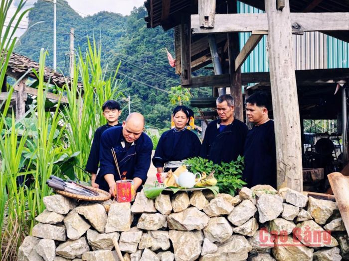 Việc thờ tổ nghề cũng là nét đặc trưng riêng biệt của người Nùng An.