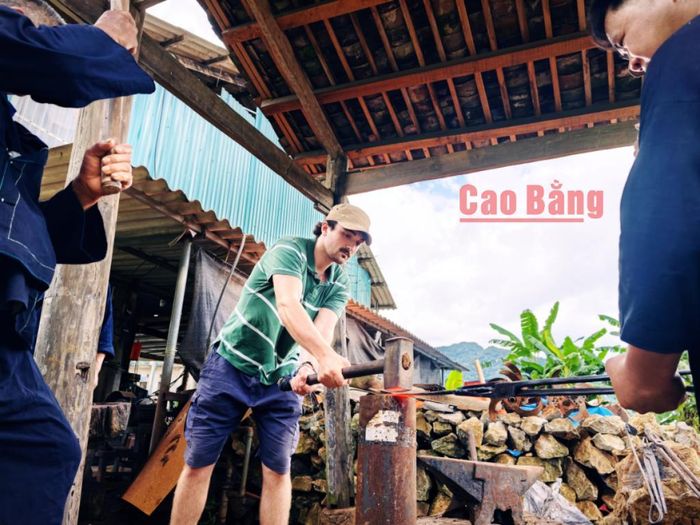 Ngày nay, làng rèn Phúc Sen trở thành điểm đến hấp dẫn trên hành trình khám phá Công viên địa chất toàn cầu UNESCO Non nước Cao Bằng.