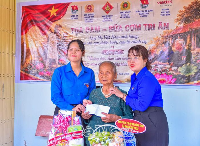 Nhiều hoạt động ý nghĩa được Xã đoàn Trí Phải phối hợp duy trì với mong muốn góp phần sẻ chia và xoa dịu những mất mát trong lòng mẹ Ðoàn Thị Cưởng.