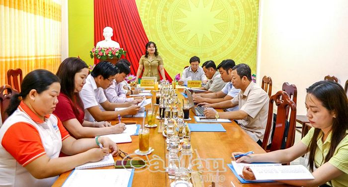  Phó Chủ tịch Ủy ban MTTQ Việt Nam tỉnh Cà Mau Võ Thị Ngọc Hân phát biểu tại buổi giám sát.