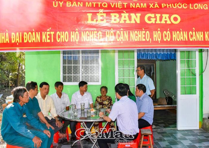Trong 6 tháng đầu năm từ nguồn Quỹ "Vì người nghèo" tỉnh Cà Mau đã hỗ trợ 704 căn nhà Đại đoàn kết.