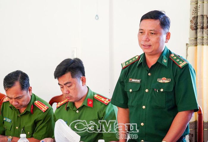 Thượng tá Trương Bảo Xuyên, Phó Tham mưu trưởng, Ban Chỉ huy BĐBP Cà Mau, phát biểu tại buổi làm việc.