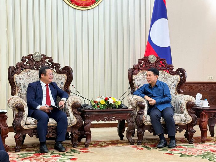 Đoàn Tập đoàn Hoá chất Việt Nam gặp và báo cáo Uỷ viên Bộ Chính trị - Phó Thủ tướng Chính phủ Saleumxay Kommasith về tình hình triển khai dự án. Ảnh: Vinachem 