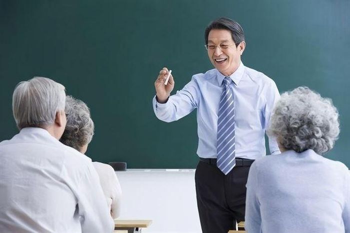 Hàn Quốc đang đối mặt với tình trạng già hóa dân số và tỷ lệ sinh giảm, cần phải tận dụng lực lượng lao động lớn tuổi.