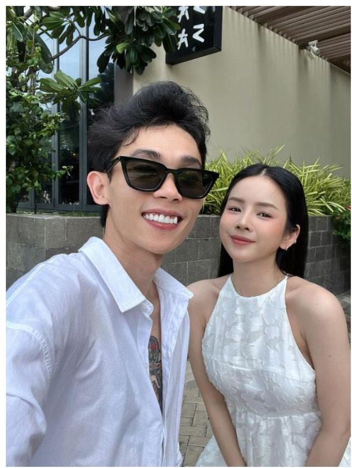 Mie và Hồng Thanh. ↵