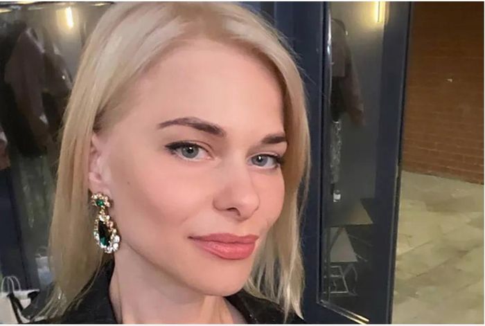 Natalia Bozhuk từng thi hoa hậu và đang làm việc trong ngành giải trí.