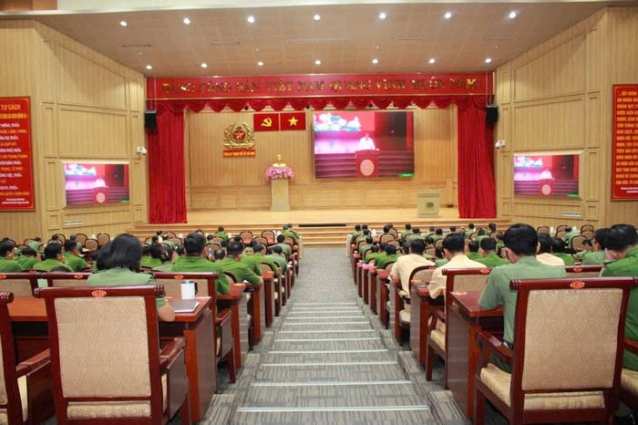Quang cảnh điểm cầu CATP