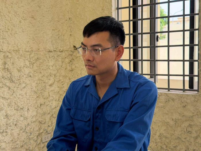 Đối tượng Hồ Văn Khoa tại cơ quan Công an