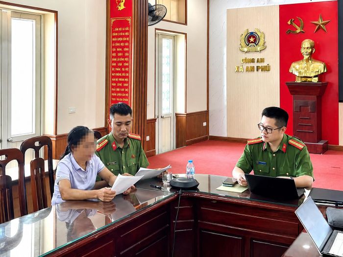 Bà T.T.L. (SN 1970, cư trú tại xã An Phú, TP Hải Phòng) tại cơ quan Công an.