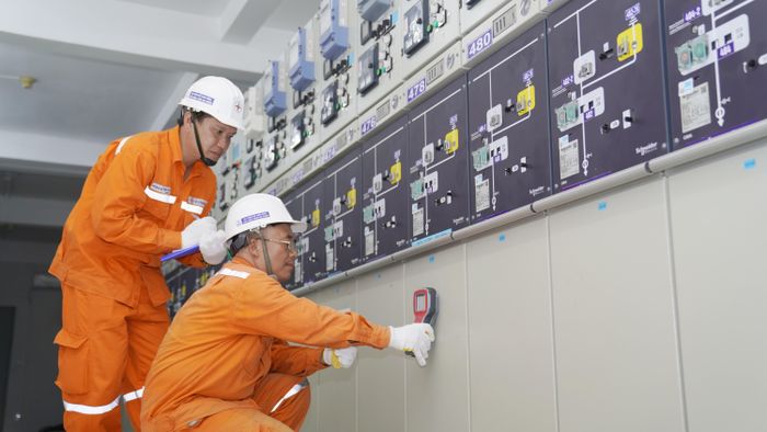  EVNHCMC đặt mục tiêu xây dựng một hệ thống điện có độ tin cậy cao, khả năng dự phòng tốt, vận hành linh hoạt, an toàn, xanh và thông minh; đủ năng lực đáp ứng tốc độ tăng trưởng cao của Thành phố.