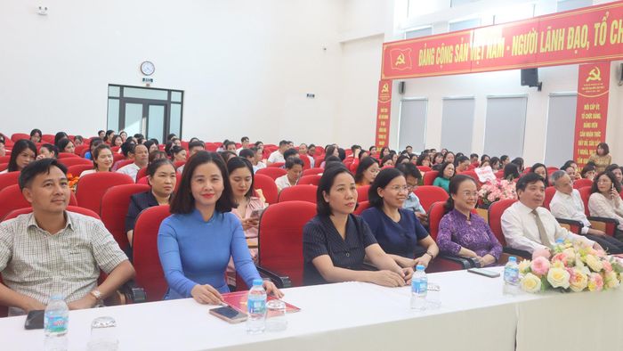 Đại biểu dự hội nghị. Ảnh: T.V