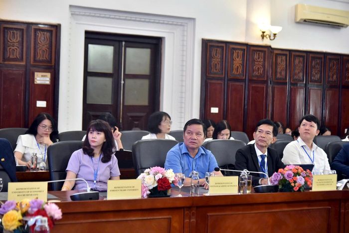Hội thảo được tổ chức trong khuôn khổ thỏa thuận hợp tác toàn diện giữa 11 trường đại học khối ngành kinh tế và kinh doanh trên cả nước. Ảnh: BTC